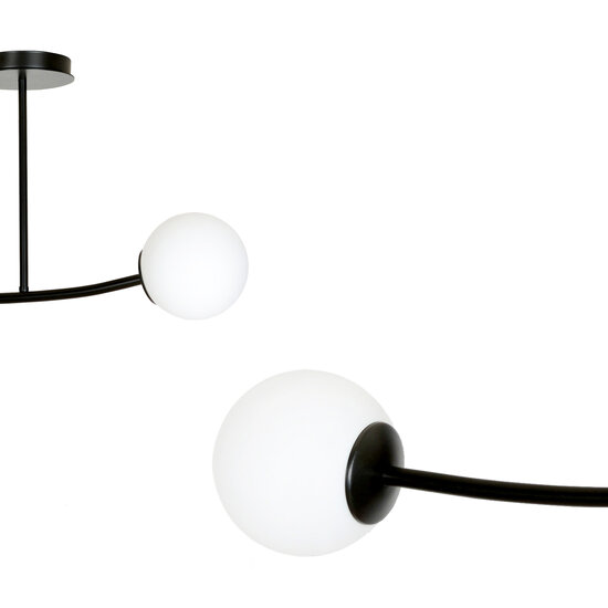Lemvig zwarte kleine gebogen hanglamp met witte glazen bollen E14