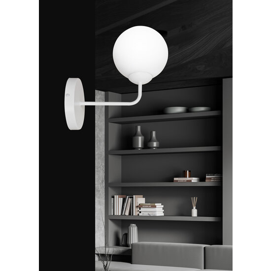 Lahti witte eenvoudige wandlamp met wit glas 1x E14