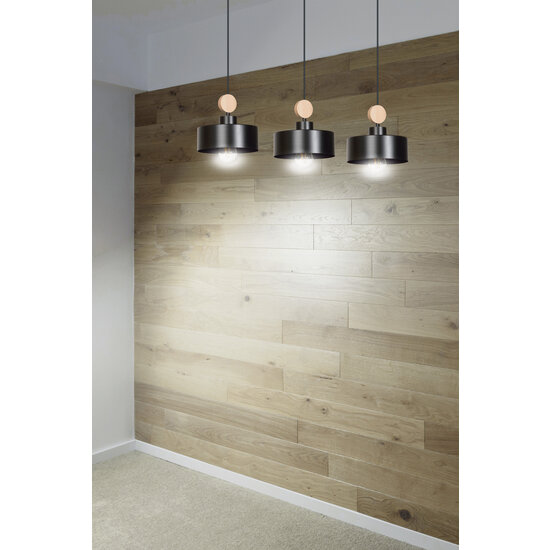 Vihti longue suspension 3L noire avec accent en bois 3x E27