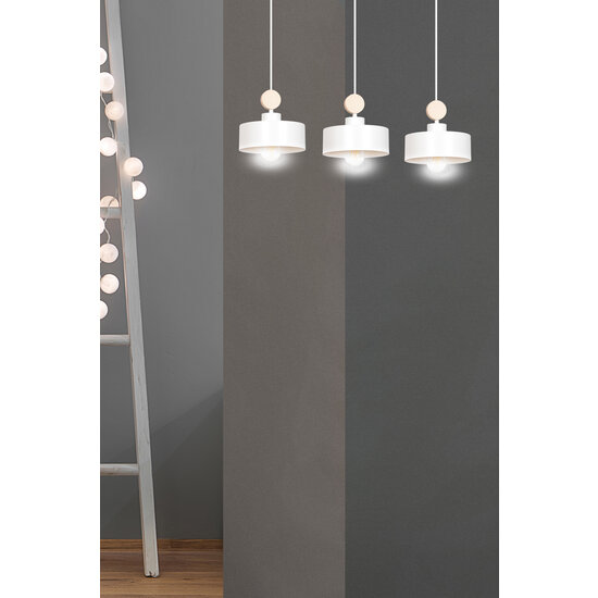 Vihti blanc avec suspension longue en bois 3L 3x E27