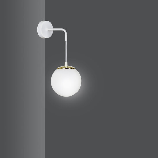 Oulu wandlamp volledig wit met wit glas en messing accent E14