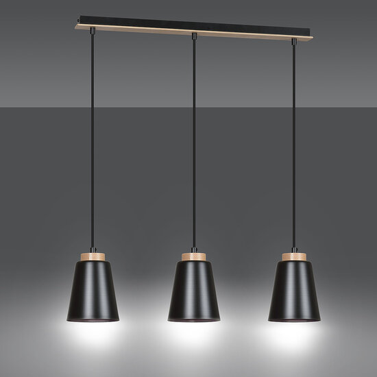 Kaarina lange 3L schwarze Pendelleuchte mit Holz 3x E27