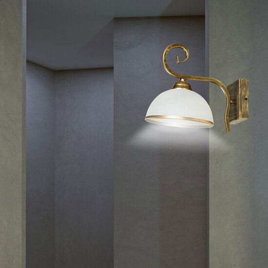 Sundsvall klassieke wandlamp wit en goud 1x E27