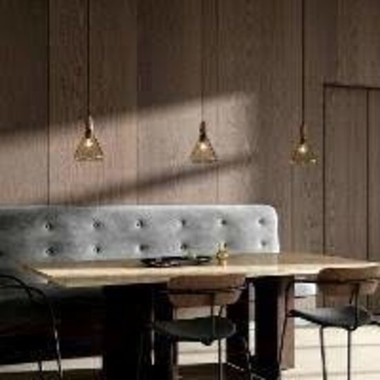 Hanglamp met geolied walnoten top, gerookt glazen kap en E27-fitting, max. 40W, lichtbron niet inbegrepen