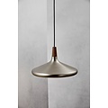 Hanglamp met stalen frame en top van FSC-gecertificeerd geolied notenhout, Ø39 cm, hoogte 27 cm, E27 fitting max. 60W, dimbaar