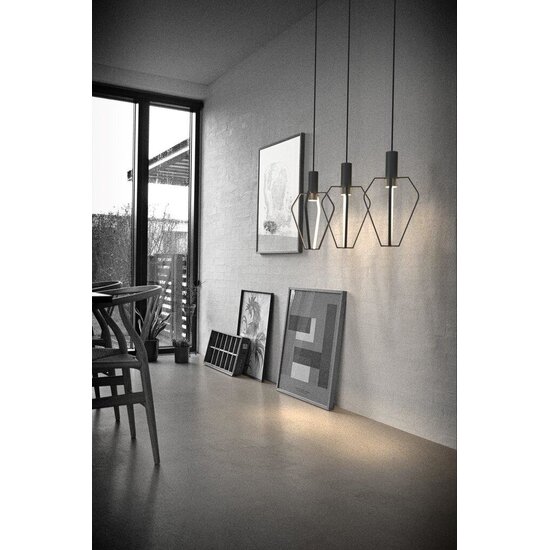 Design hanglamp met 4 GU10-lichtpunten, dimbaar, zwarte metalen kap, hoogte 47,5 cm, kapdiameter 27,5 cm, IP20.