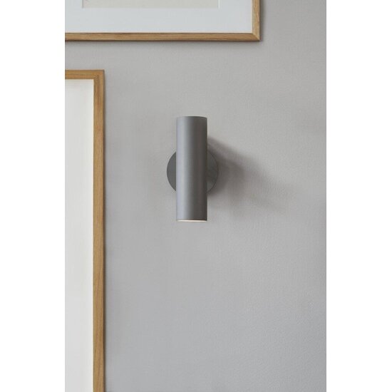 Applique murale cylindrique orientable, gris métal, douille GU10 max 8W, IP20, hauteur 20 cm, câble 200 cm