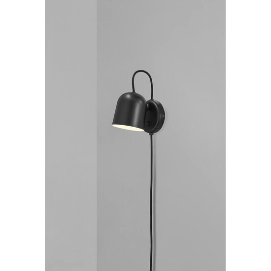 Angle GU10 wandlamp, verstelbaar en richtbaar, grijs metaal met kunststof detail, IP20, hoogte 19,1 cm, lichtbron niet inbegrepen