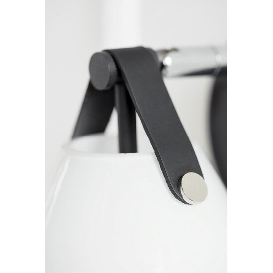 Lámpara de pared negra con pantalla de vidrio blanco ópalo y detalle en cuero, casquillo G9 max 28W, altura 17 cm, IP20
