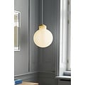Grant 25 Pendelleuchte von Nordlux, Schirm aus opalweißem Glas Ø30 cm, Messingdetails, E27-Fassung, dimmbar mit passendem Leuchtmittel