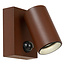 LUCIDE Lucide EMERIC - Aplique / Lámpara de Pared Interior/Exterior - LED - CCT - 1x10W 2200K/3000K - IP54 - Sensor de Movimiento - Marrón Oxidado - Esencial - Perfecta para iluminación exterior elegante.