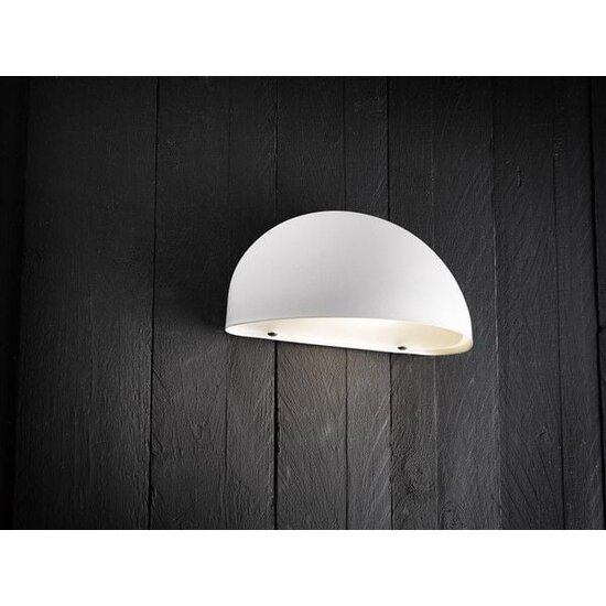 Scorpius Außenwandleuchte, weiß, Metall-Polycarbonat, E27-Fassung, IP23 spritzwassergeschützt, 200 x 100 mm