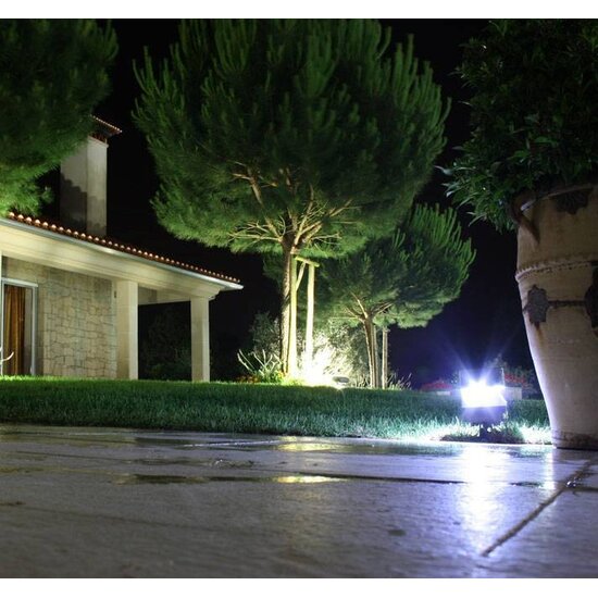 Indigo Turks grondspot LED zwart, rond, 3W, 300 lumen, 3500K, IP66, 136mm hoog (pin 214mm)