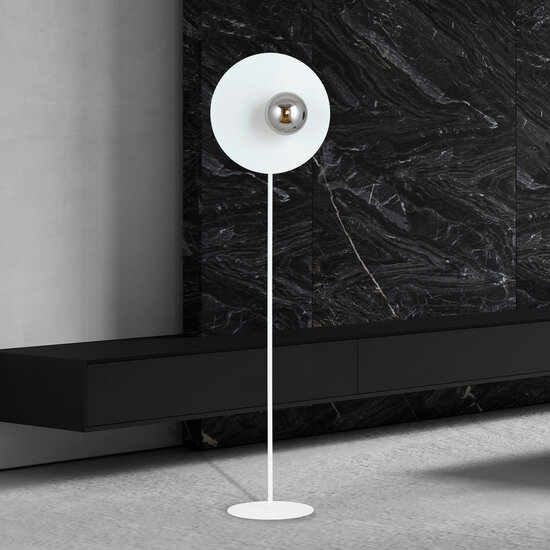 Emibig Emibig Witte vloerlamp afgewerkt met rookglas bol 14 cm E14 - Perfect voor sfeervolle verlichting in uw woonkamer