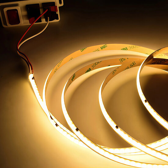 Homelighting Cut SE-COB9-4K 220V,LED STRIP,240pcs/m,9w/m,220V,4000K,IP20,8mm, - Créez l'ambiance parfaite avec cette bande LED dimmable