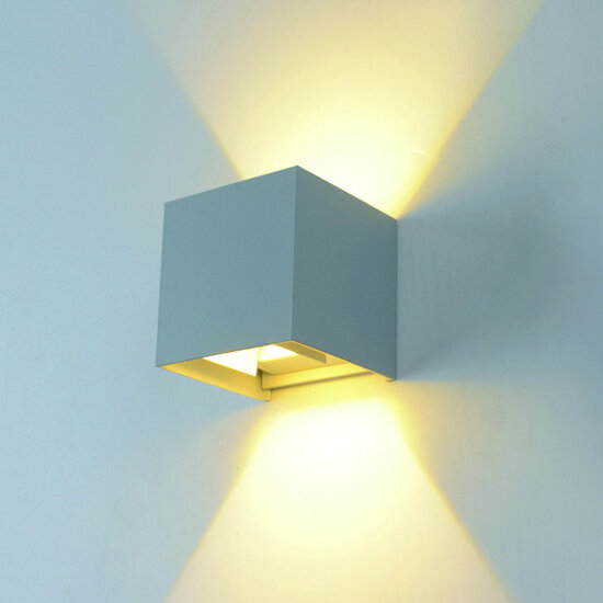 Optonica LED Wall Light Grey Body Square - Crea una atmósfera cálida en tu espacio