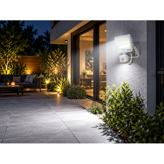 Optonica LED SMD Floodlight IP65 White Body with Sensor - Ideal para Iluminación Exterior