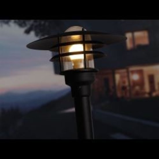 Lønstrup garden post, black metal with glass shade, 116 cm high, E27 fitting (bulb not included), IP44 splashproof