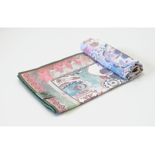 Two-sided Yoga towel - Flying Carpet