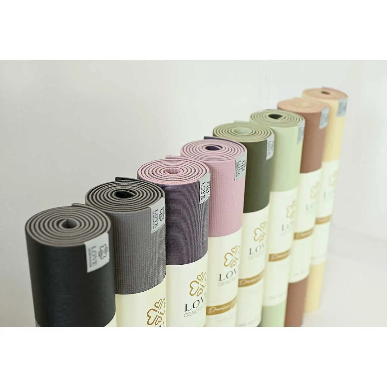 Love Generation Yogamat - Zwart | zeer goede grip | slijtvast | 183 x 61 x 0.4 cm | geschikt voor alle Yoga stijlen en fitness | voor beginners en gevorderden