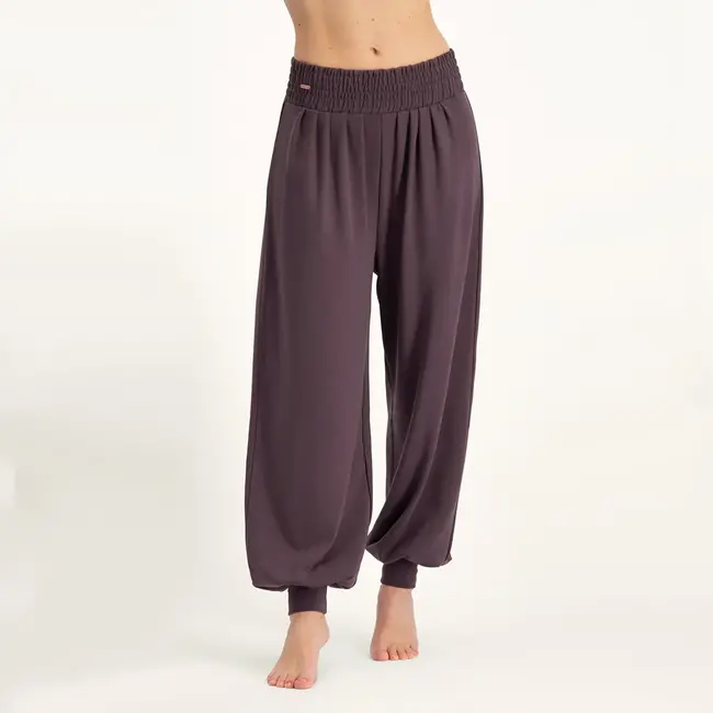 Jaya │Eco Harem Pants │Berry