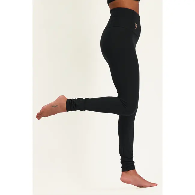 Surya Dry Fit Yoga Leggings │ Onyx Black