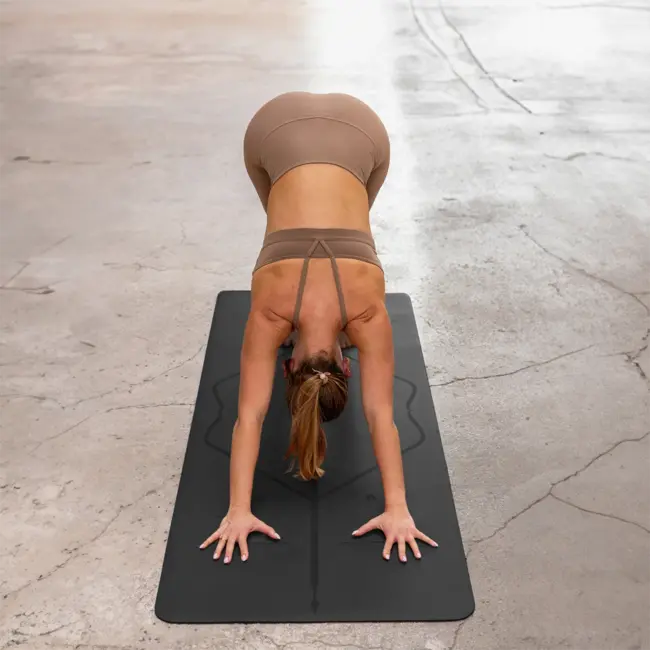 Liforme Yogamatte – 4 mm – Schwarz