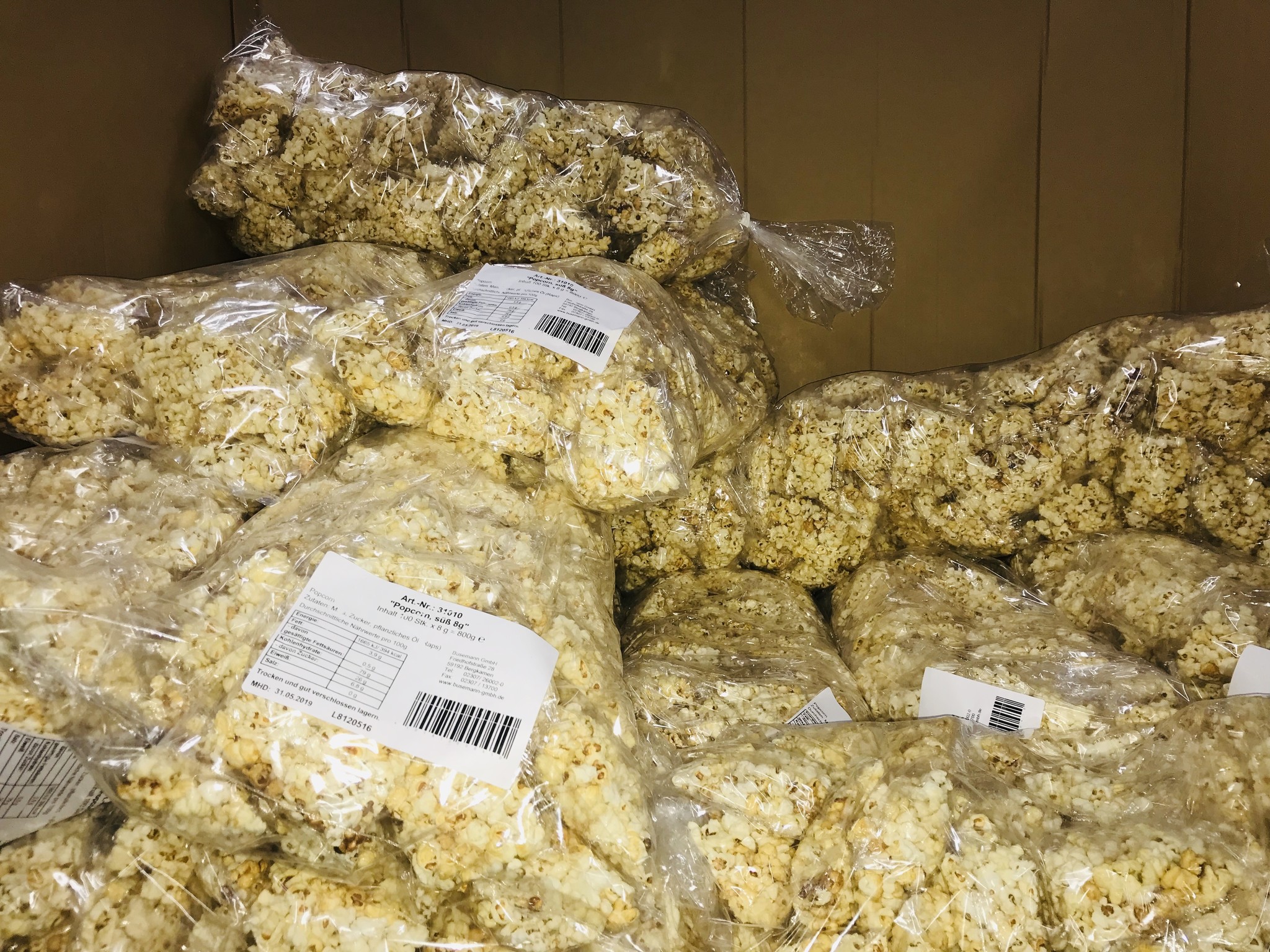 Carnaval (010) Popcorn 100x8gr, foto 2 van 2