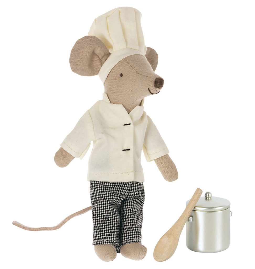 Maileg Maileg, der große Bruder der Maus, kocht mit Suppentopf und Löffel
