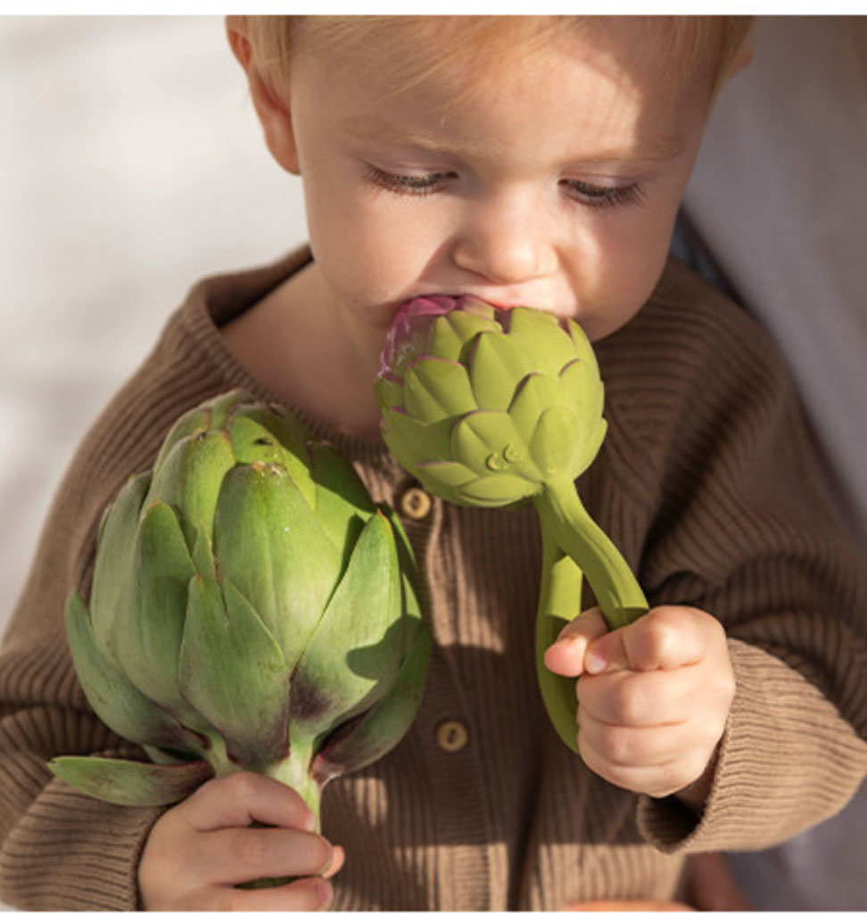 Oli and  Carol Oli & Carol artichok rammelaar