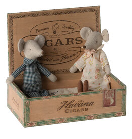 Maileg Maileg grandpa and grandma mouse in a cigar box