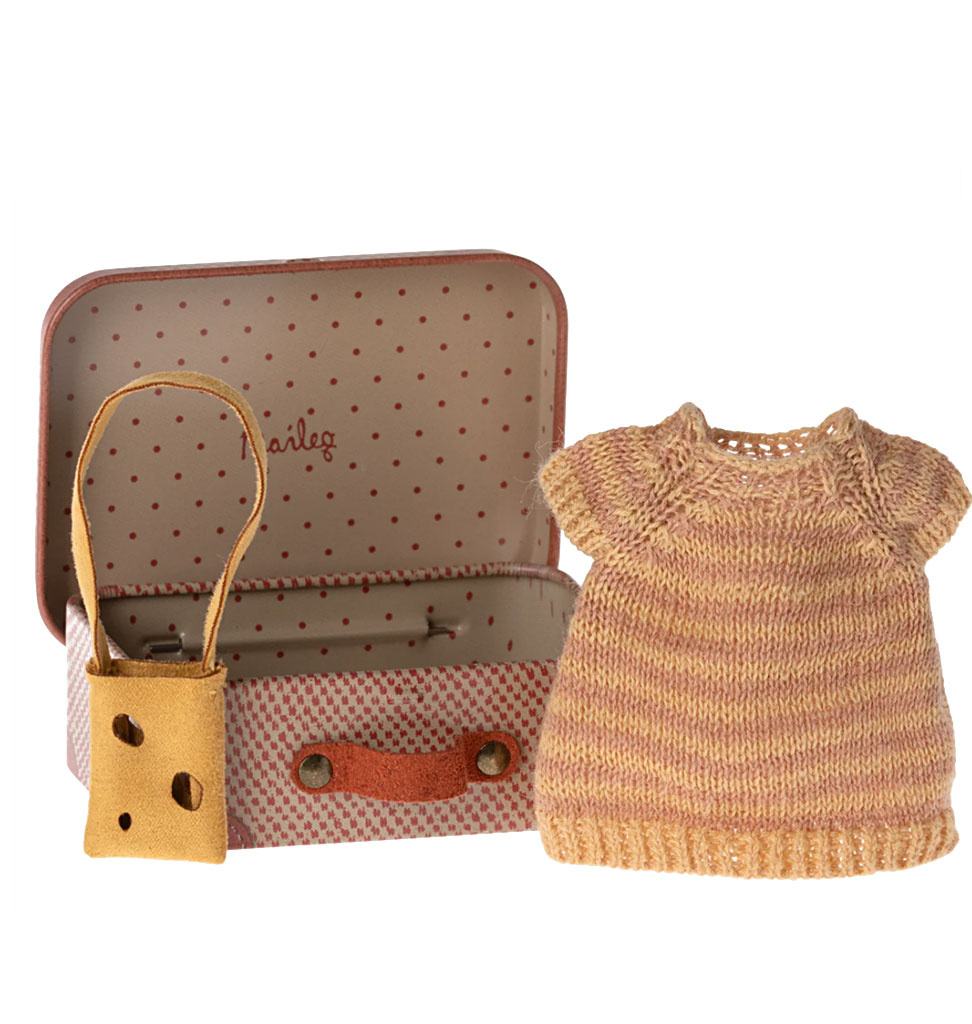 Maileg Maileg knitted dress with bag for big sister mouse + a metal suitcase