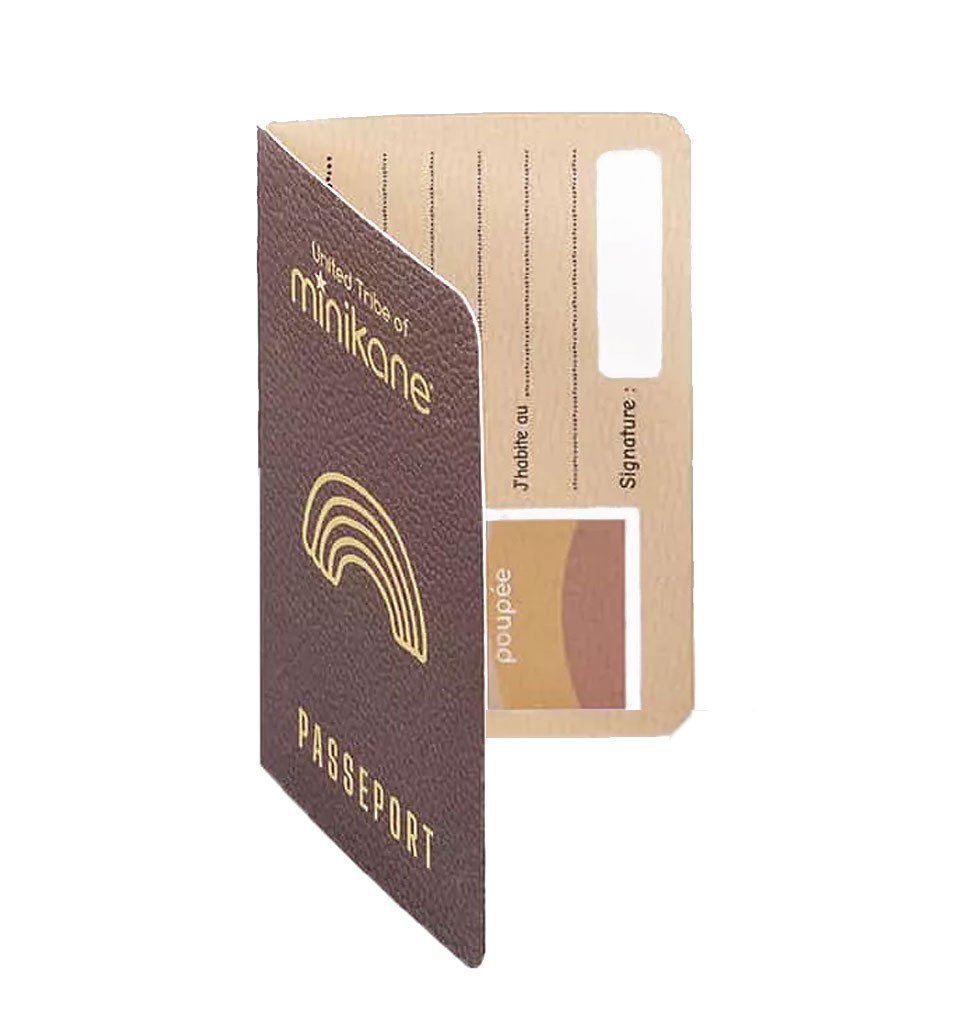 Minikane  Minikane passport for your doll