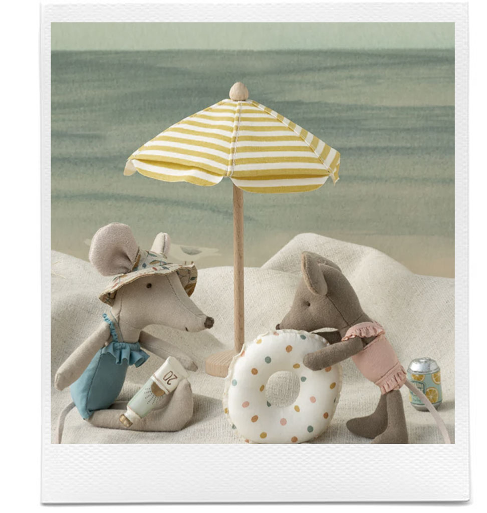 Maileg Maileg Little Sister Beach Maus mit Schwimmring