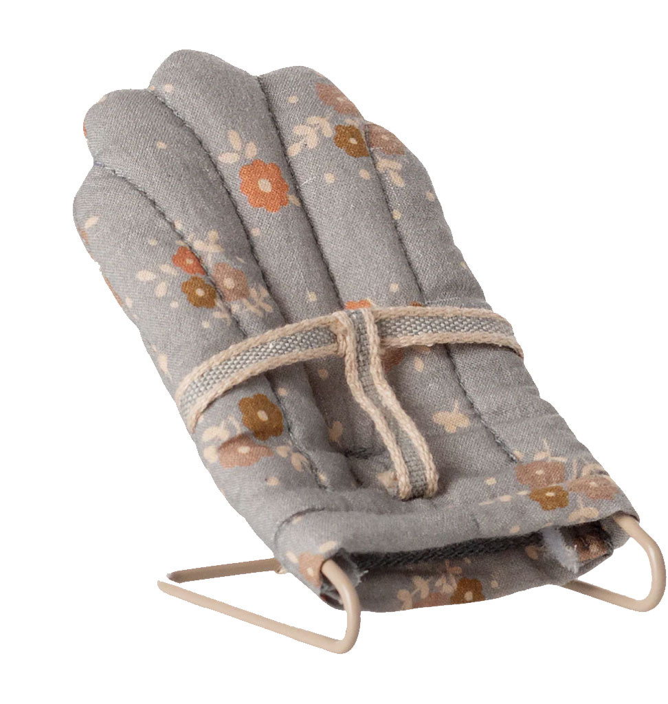 Maileg Maileg wipstoeltje voor de babymuisjes en -konijntjes / my / blauw