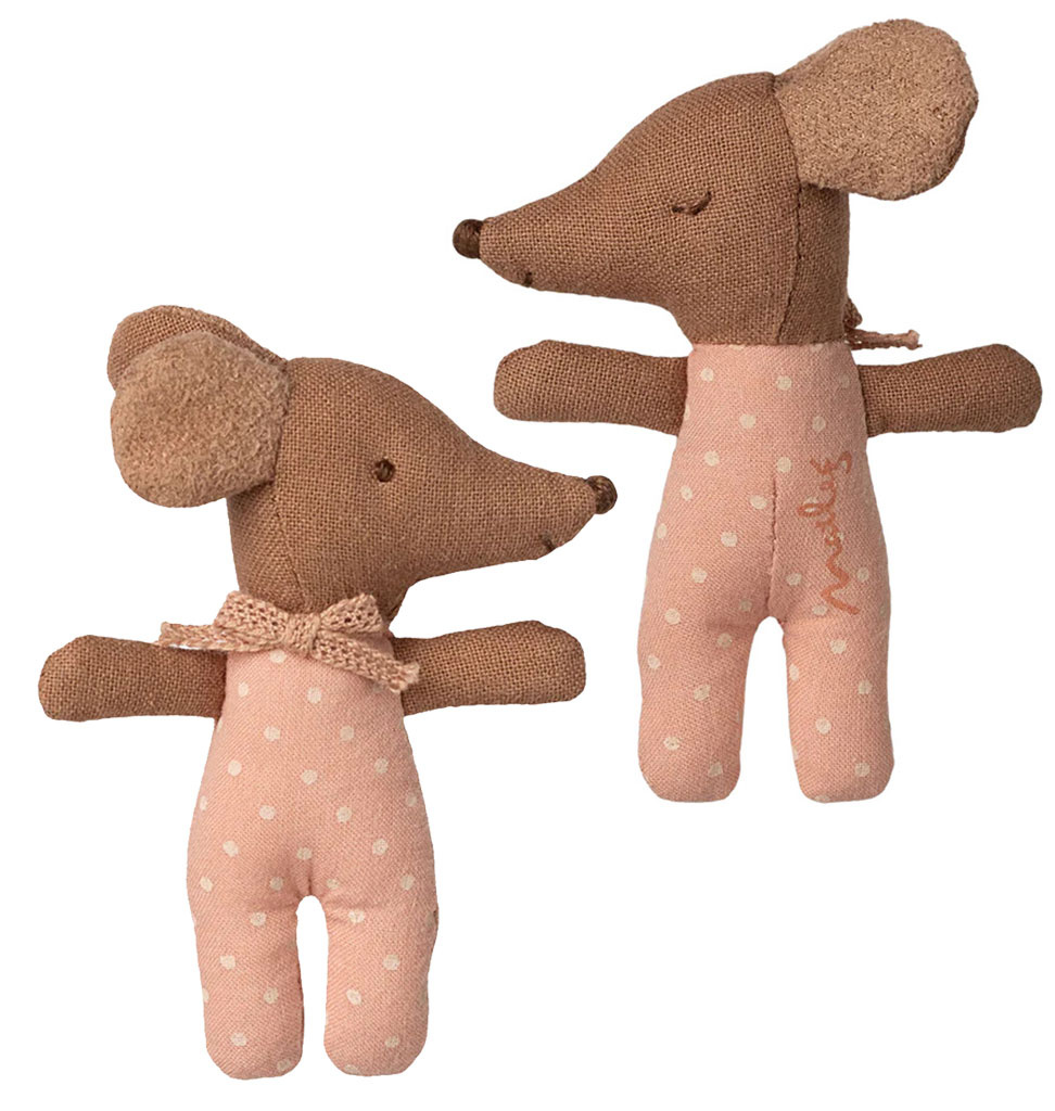 Maileg Maileg Sleepy wakey baby mouse girl in matchbox with bedding