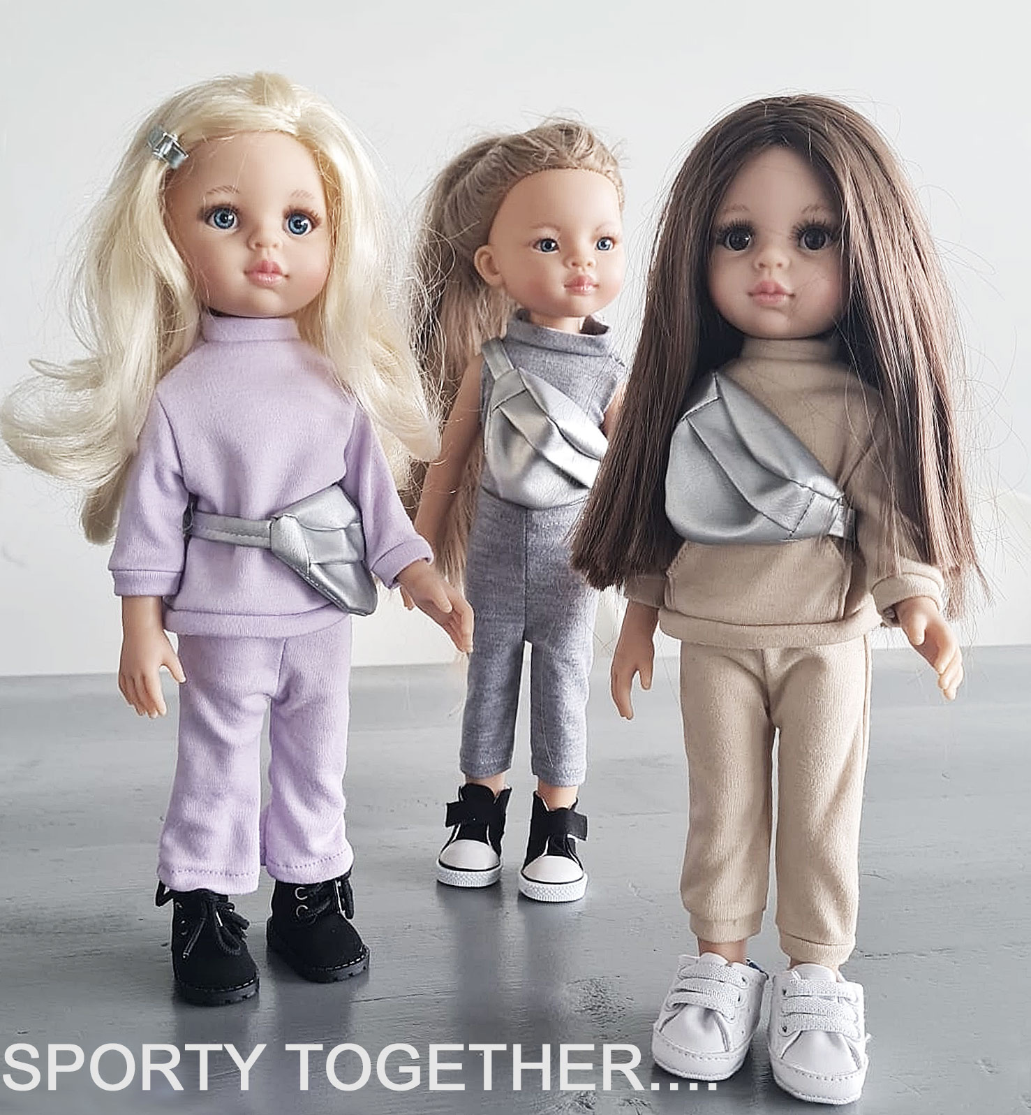 Orange Toys trainingspak voor Amigas poppen  /roze