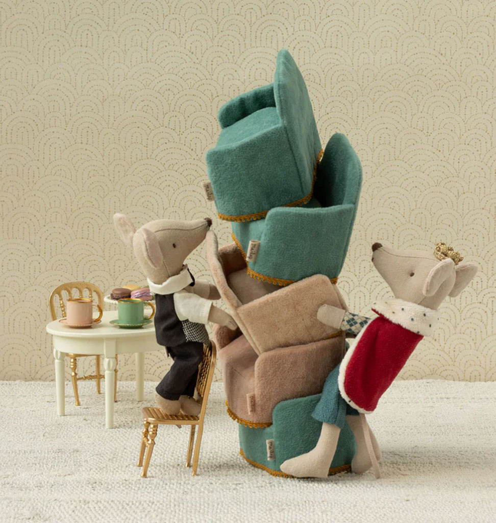 Maileg Maileg father king with castle