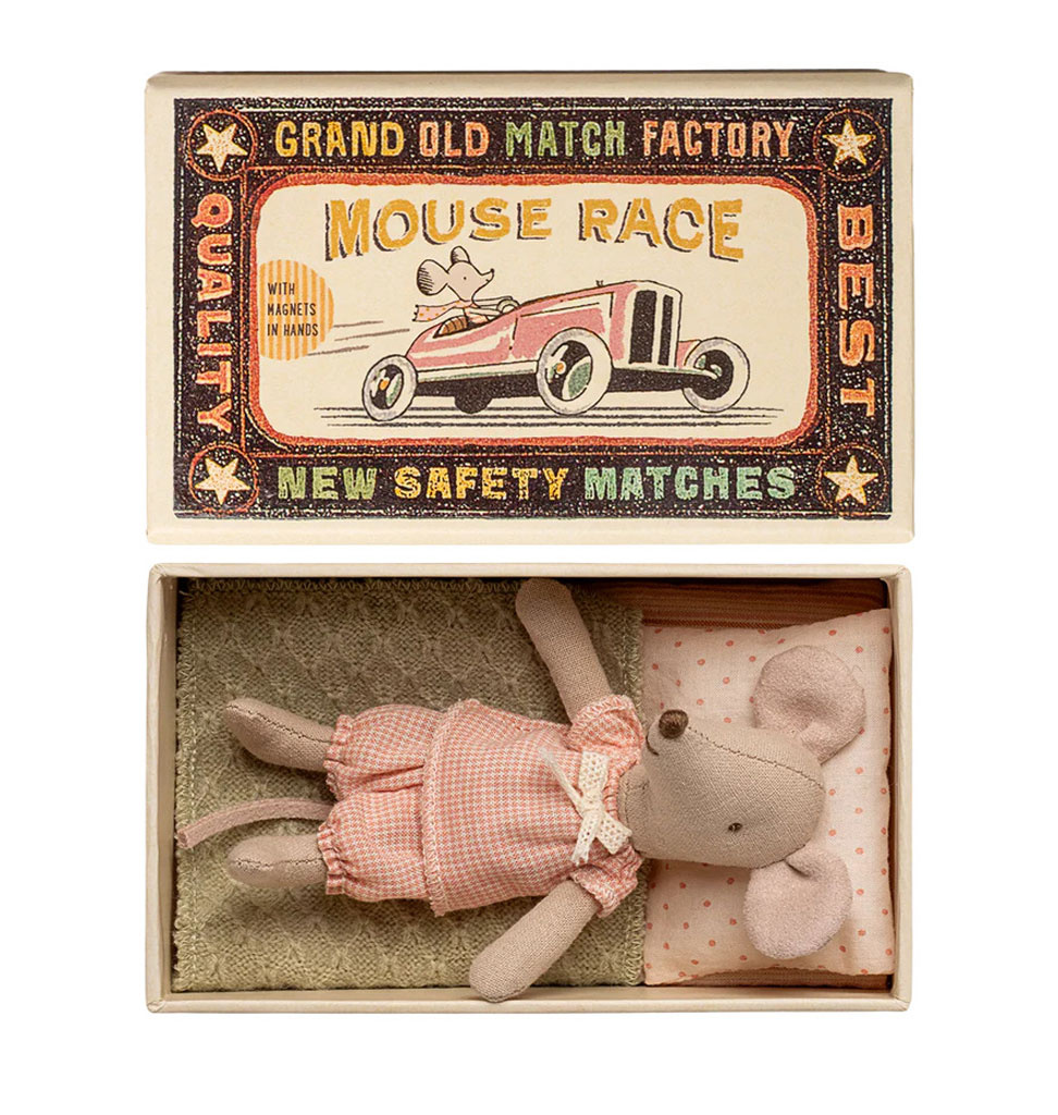 Maileg Maileg Little Sister mouse in matchbox with bedding