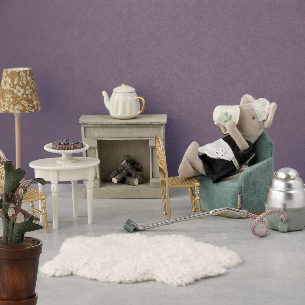 Maileg Maileg maid mouse big sister / dienstmeisje