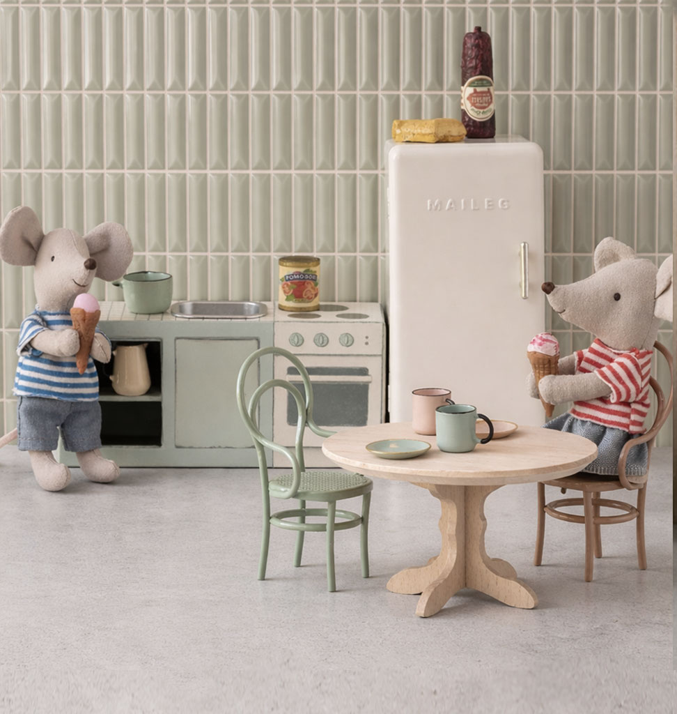 Maileg Maileg refrigerator for mice with sausage, ice cream and cheese