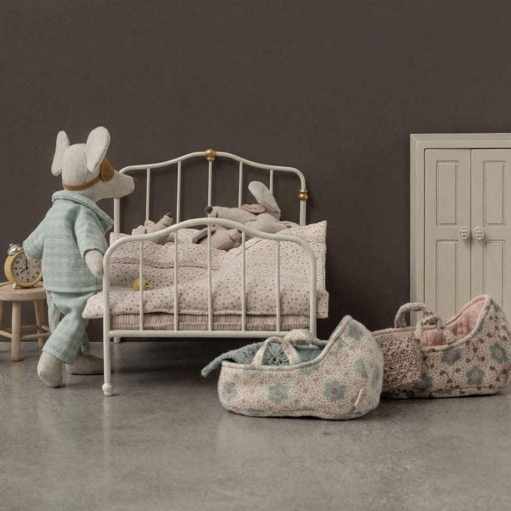 Maileg Maileg  reiswiegje roze voor baby muis - Copy