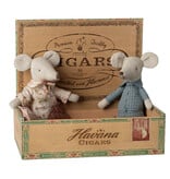 Maileg Maileg grandparents in a cigar box with bedding