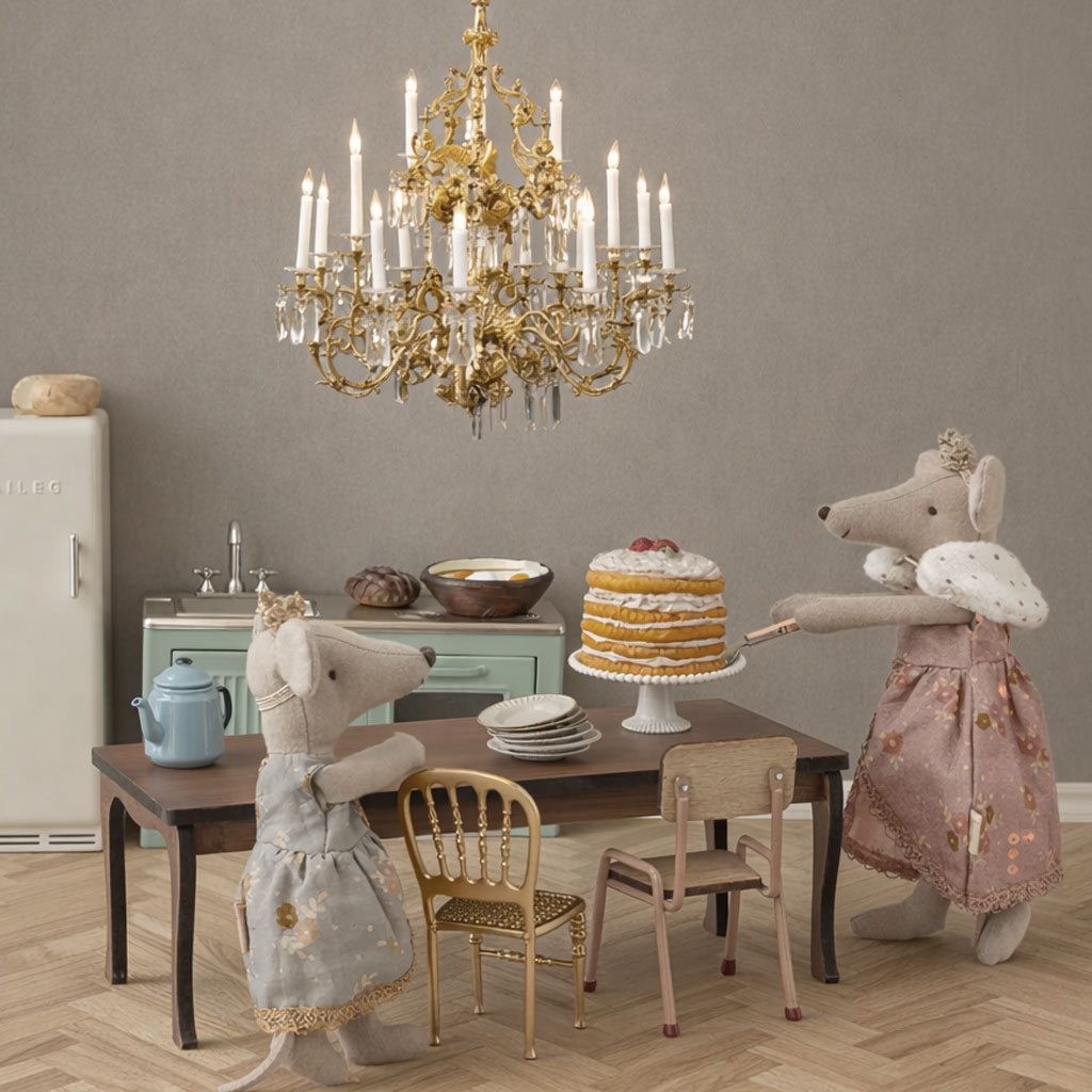 Maileg Maileg long dining table for the mice