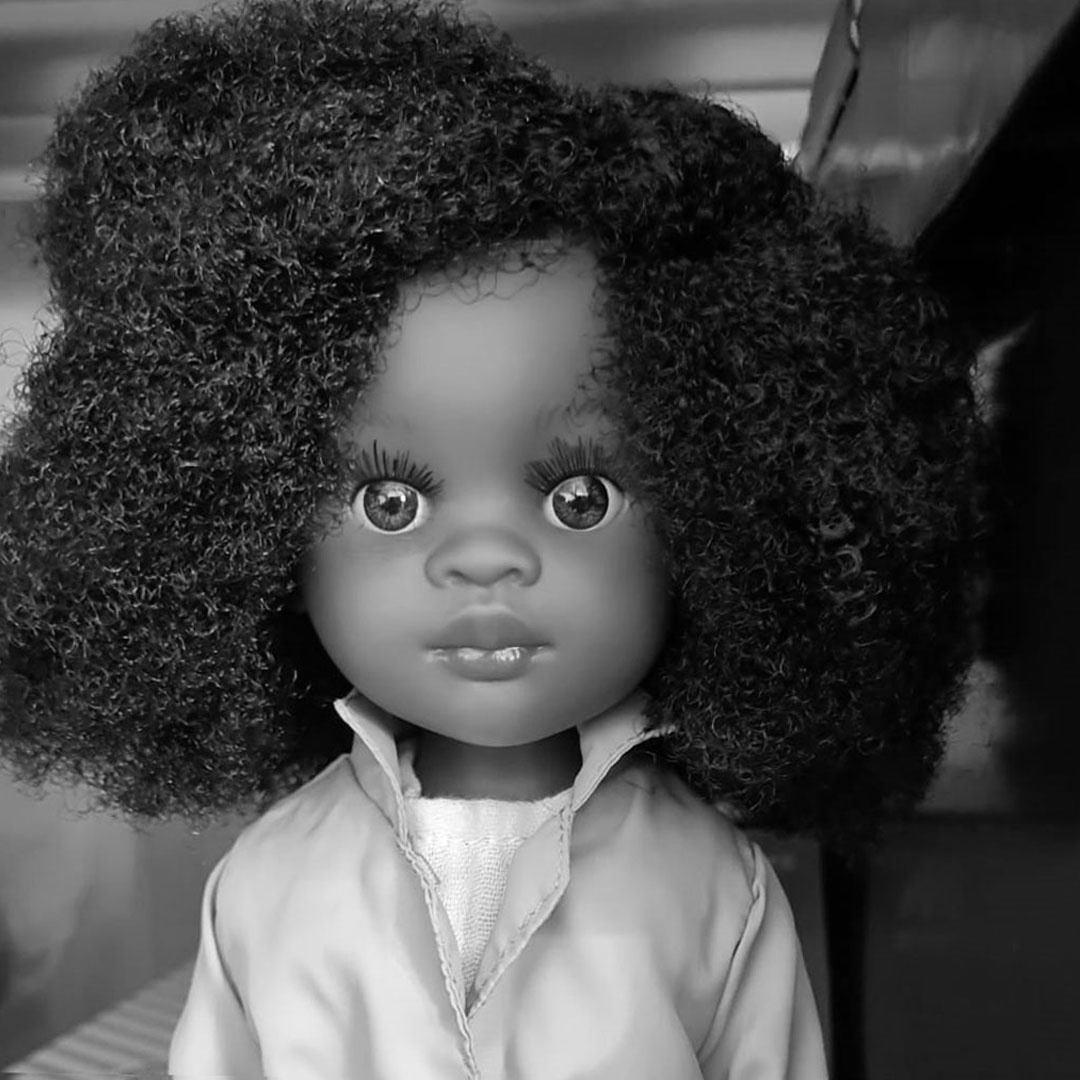 Paola Reina poppen Paola Reina Amigas doll Camilla with Minikane clothes and shoes