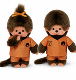 Monchhichi Monchhichi-Junge im orangefarbenen Fußballtrikot / Weltmeisterschaft 2026