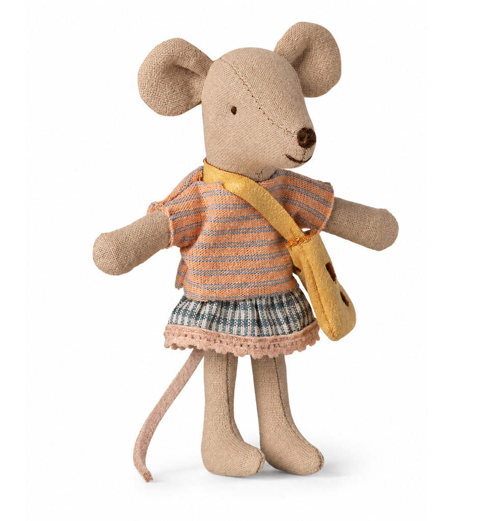 Maileg Maileg Little Sister muisje met tas