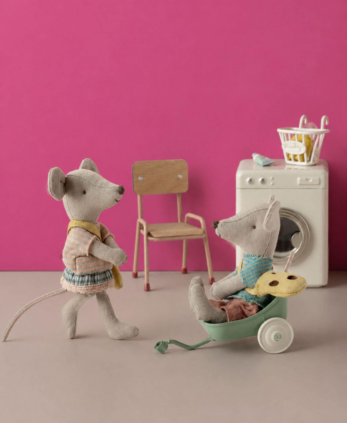 Maileg Maileg Kleine Schwester Maus mit Tasche