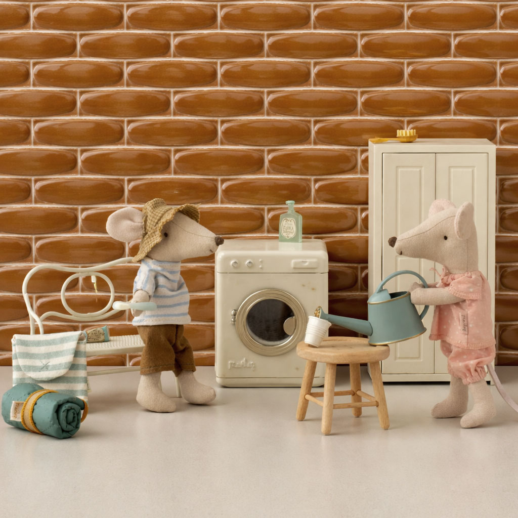 Maileg Maileg Set aus Tisch und Hocker für die Mäuse