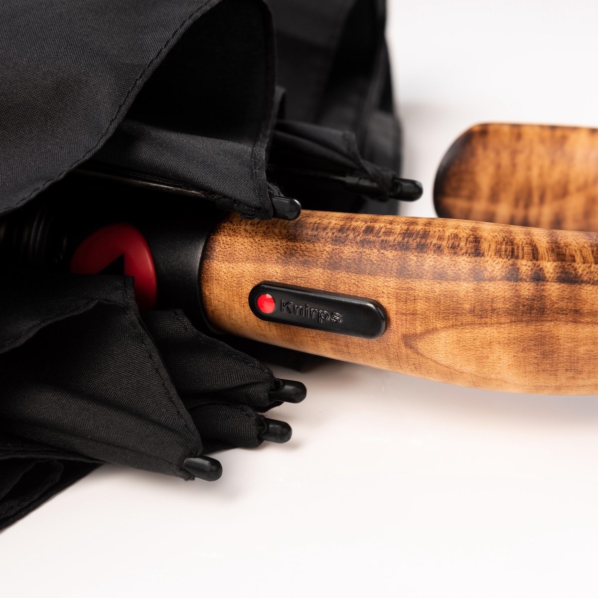 Knirps Knirps S.570 Zakparaplu met Haakhandgreep – Automatisch, Windproof en Stijlvol | Cargo Travelshop Arnhem